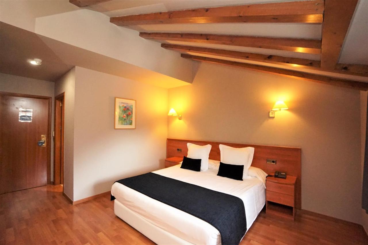 Hotel & Spa Niunit El Serrat Bagian luar foto
