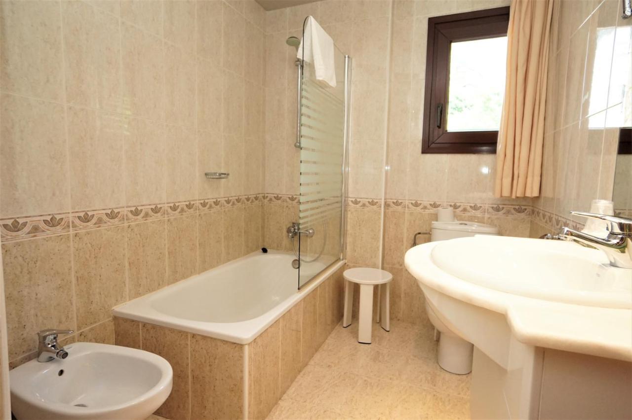 Hotel & Spa Niunit El Serrat Bagian luar foto