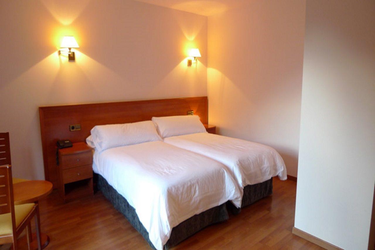 Hotel & Spa Niunit El Serrat Bagian luar foto
