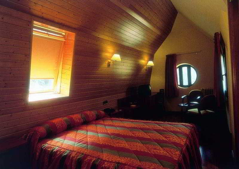 Hotel & Spa Niunit El Serrat Ruang foto